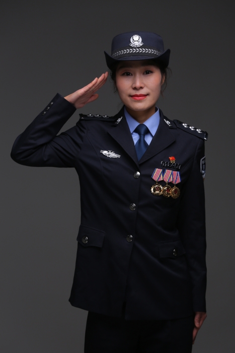李爽