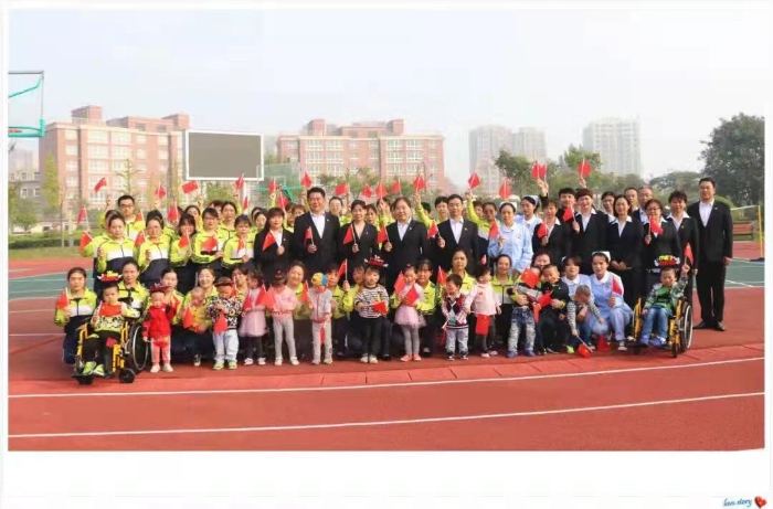 志愿服务组织集体合照