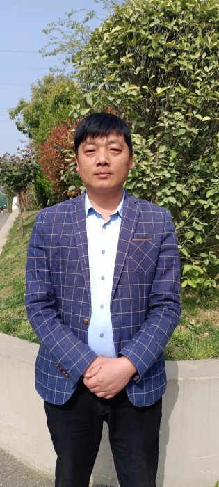 陈大方照片
