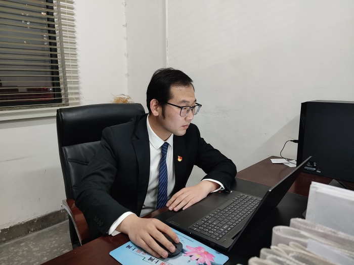 王康