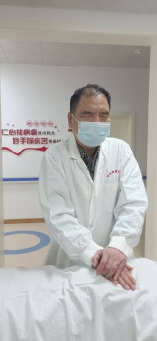 门志强照片